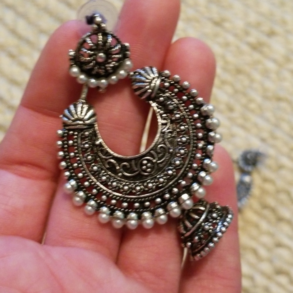 Silver earrings - Picture 3 of 5